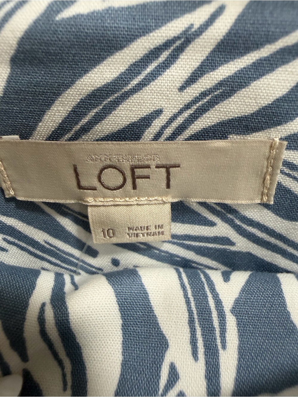 🩷 2 for $20! NWT Ann Taylor Blue and White Leaf-Print Pencil Skirt - medium - Picture 5 of 8